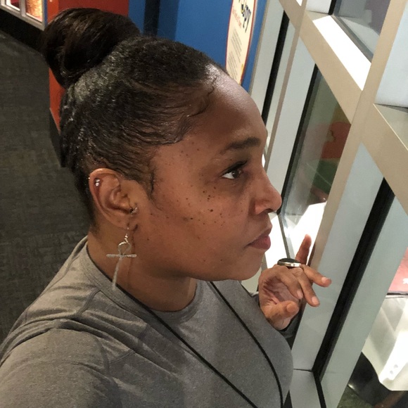 Meet your Posher, Shewanda - Picture 1 of 1